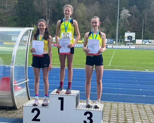 Silbermedaille zum Saisoneinstieg für Linn Kurz